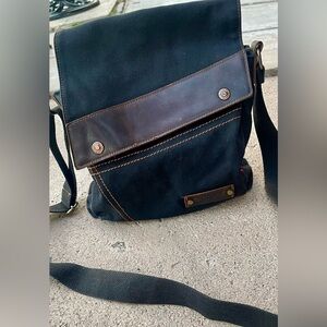 AUGUR FABRIC CANVAS LEATHER CROSSBODY PURSE BAG Black Gold Brown magnetic close